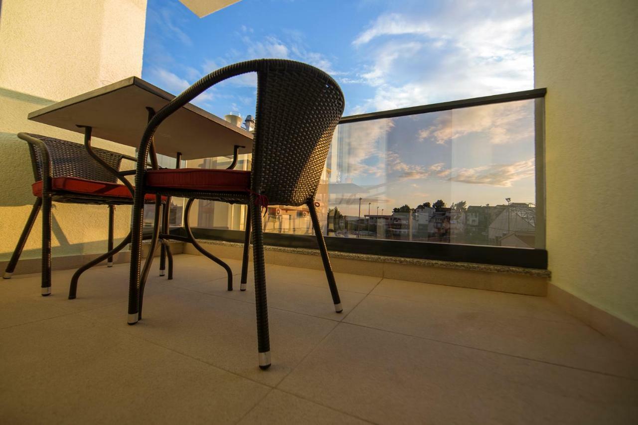 Apartment'S Tea & Nevio Split Exterior photo