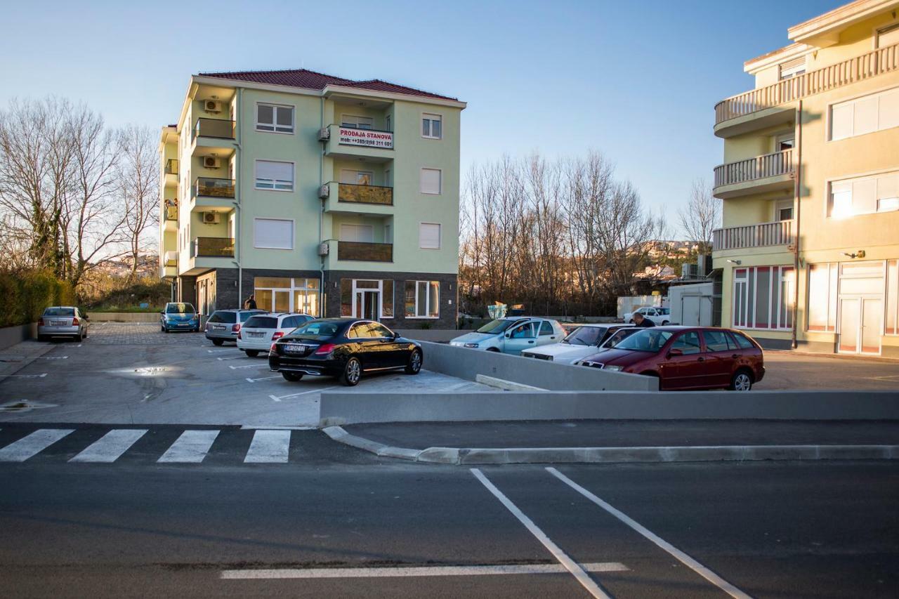 Apartment'S Tea & Nevio Split Exterior photo