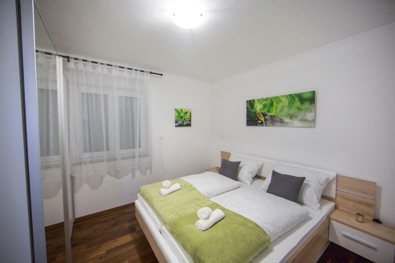 Apartment'S Tea & Nevio Split Exterior photo